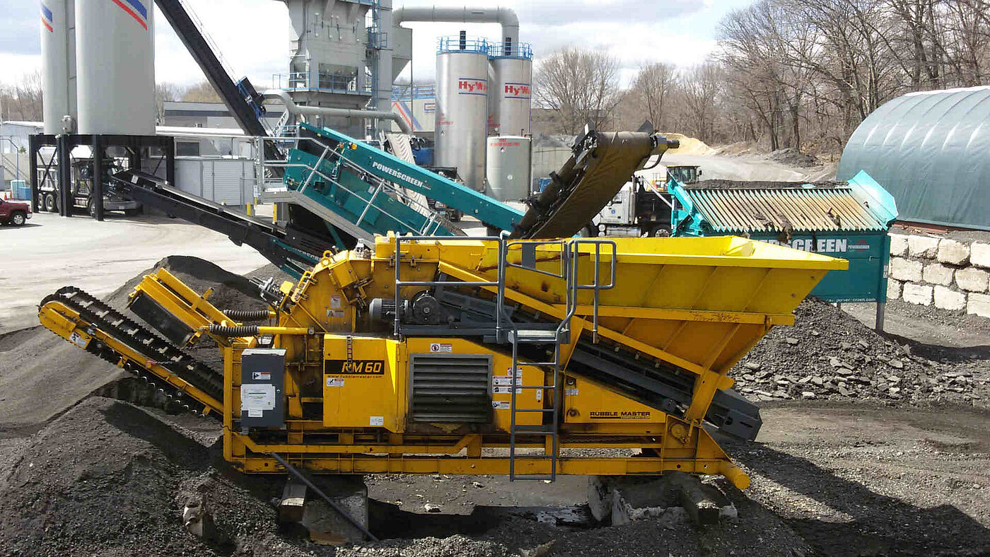 Processing oversize RM60 Small Asphalt Crusher Processing Oversize