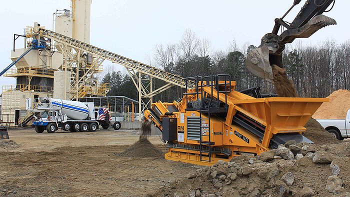 Concrete ready-mix plant - washout concrete crushing