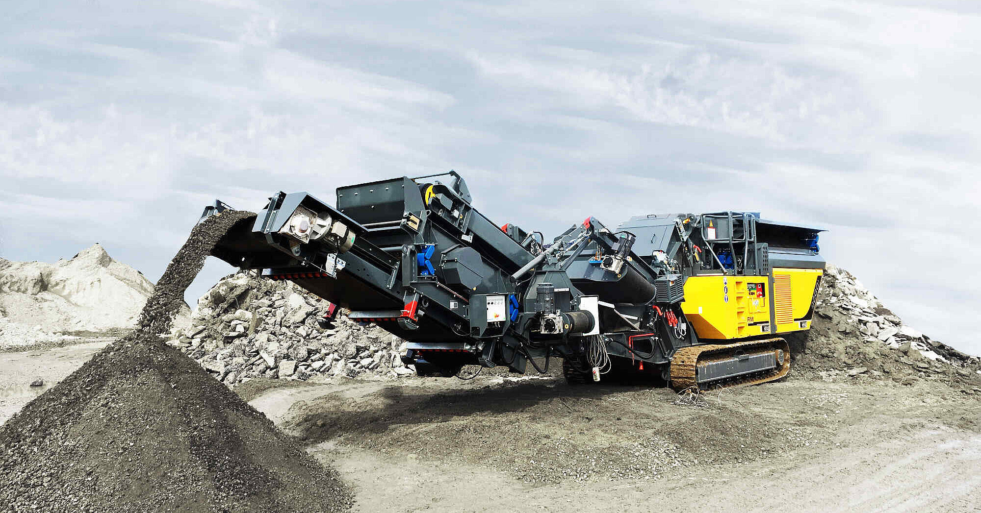 Mobile Concrete Crushers 90 385 TPH RUBBLE MASTER